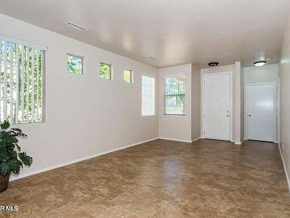 4th image of 7047 W Lantern Ln