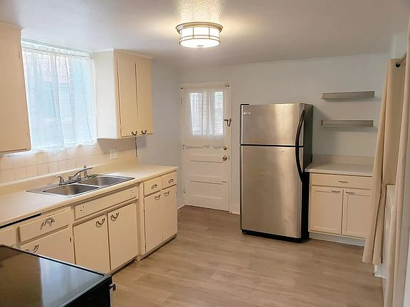 3rd image of 1870 S Garfield St #66