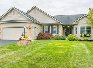 39 Captiva Xing, Fairport, NY 14450