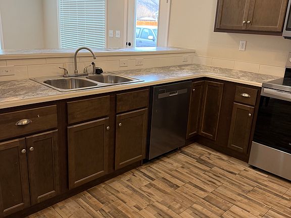 5th image of 111 Grays Dr #111