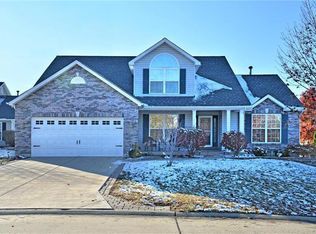 252 Hickory Wood Dr, Lake Saint Louis, MO 63367