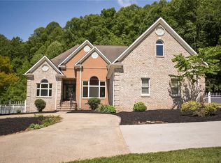 590 Turner Mountain Rd, Mount Airy, NC 27030