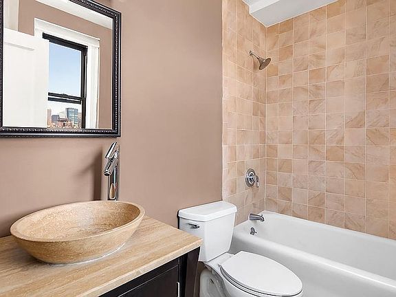 4th image of 40 W 72nd St #156AB
