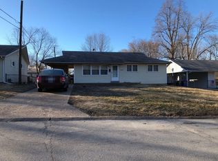 8338 Buddie Dr, Hazelwood, MO