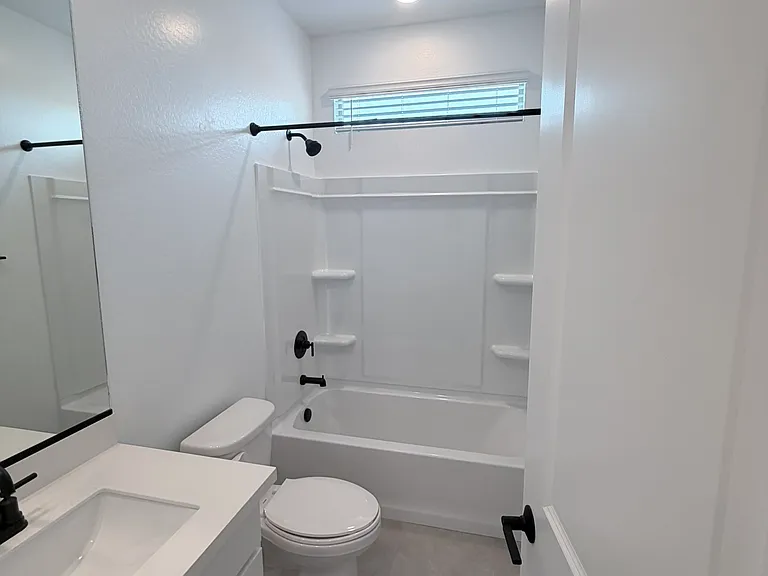 24172 W Raymond St — Photo 24