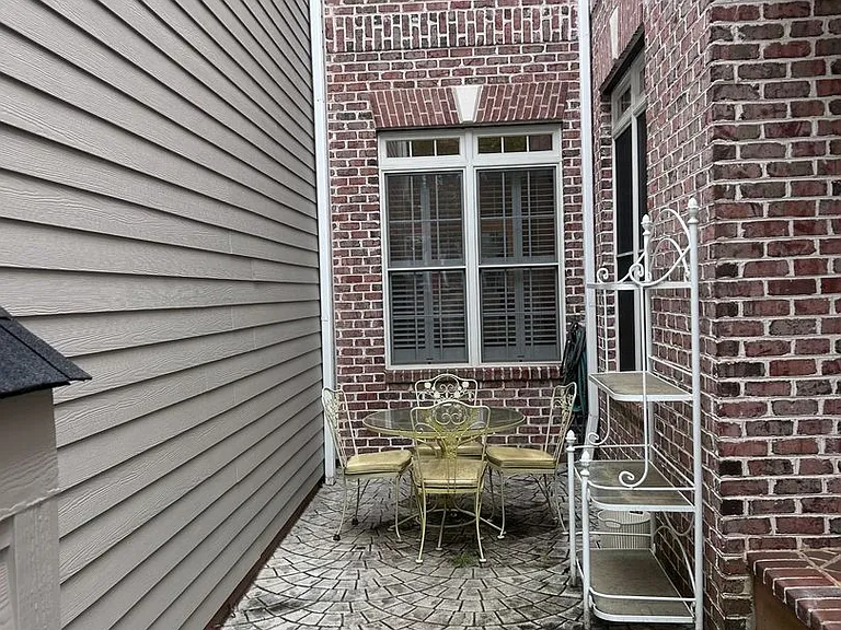 212 Village Walk Ln — Photo 21