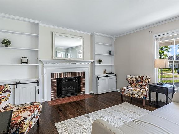 2nd image of 721 Chippendale Ct