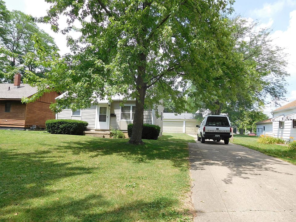 2nd image of 204 Hessel Blvd