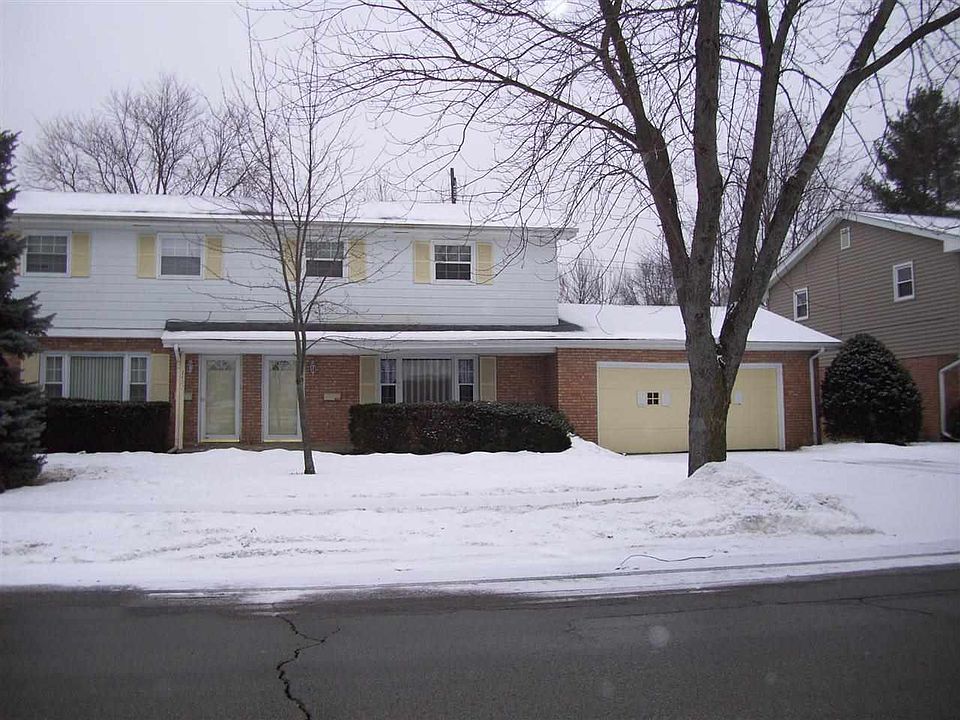 1st image of 1422/24 Muldoon Dr