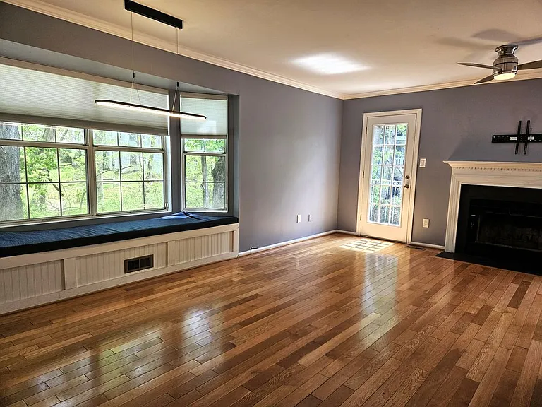 12146 Flag Harbor Dr — Photo 3