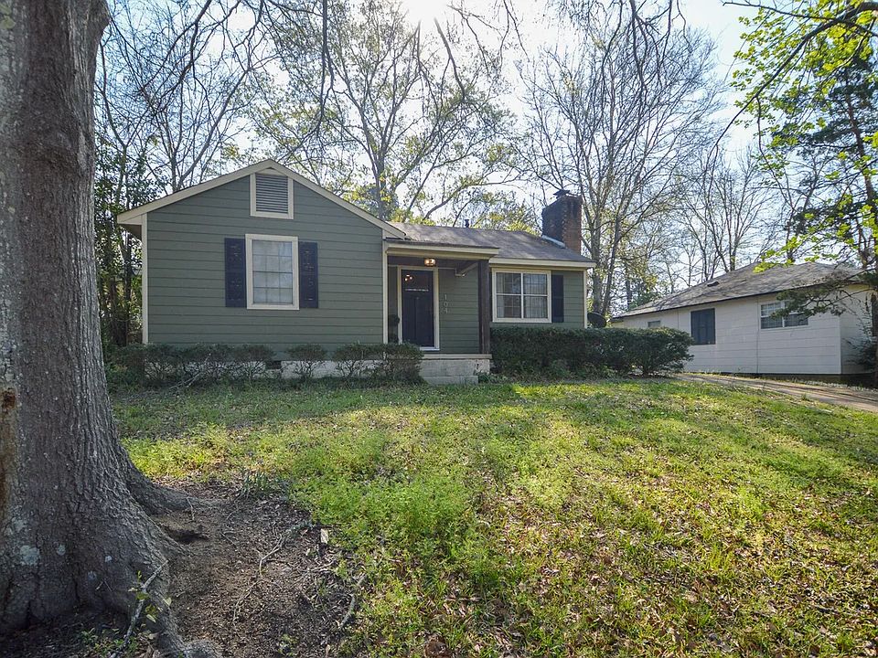 1st image of 104 White Dr