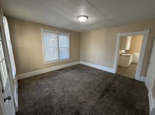 848 8th St #1, Beloit, WI 53511