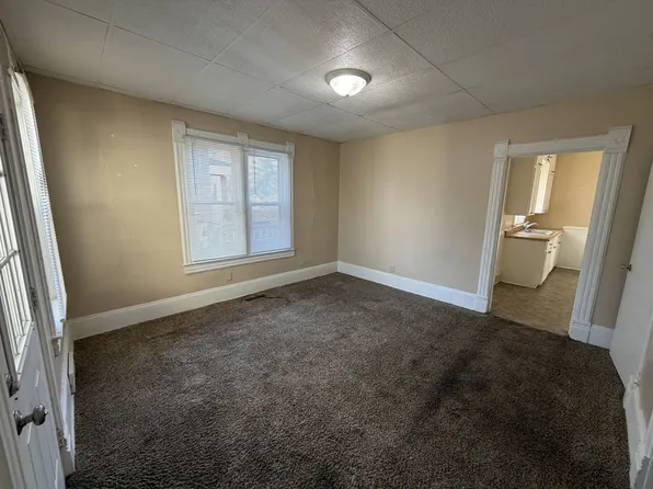 848 8th St #1, Beloit, WI 53511