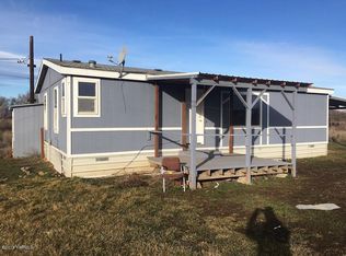 951 Hoffer Rd, Wapato, WA 98951