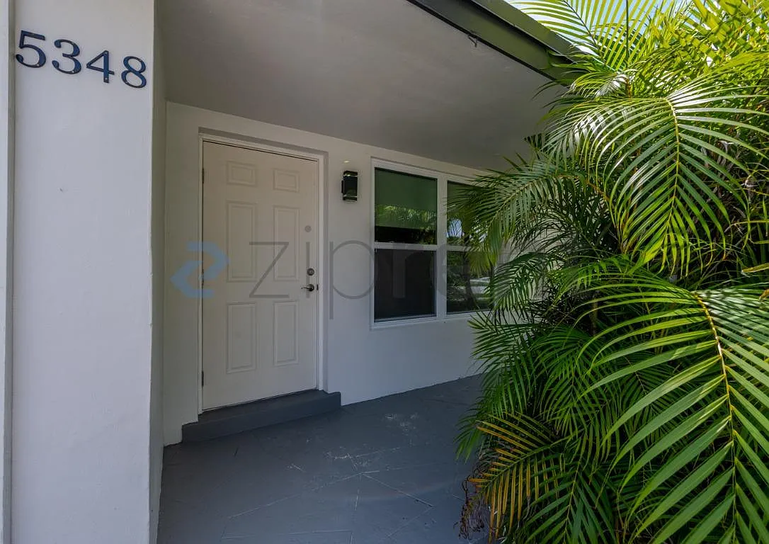 2 bed, 925 sqft, $2,040 — Photo 3