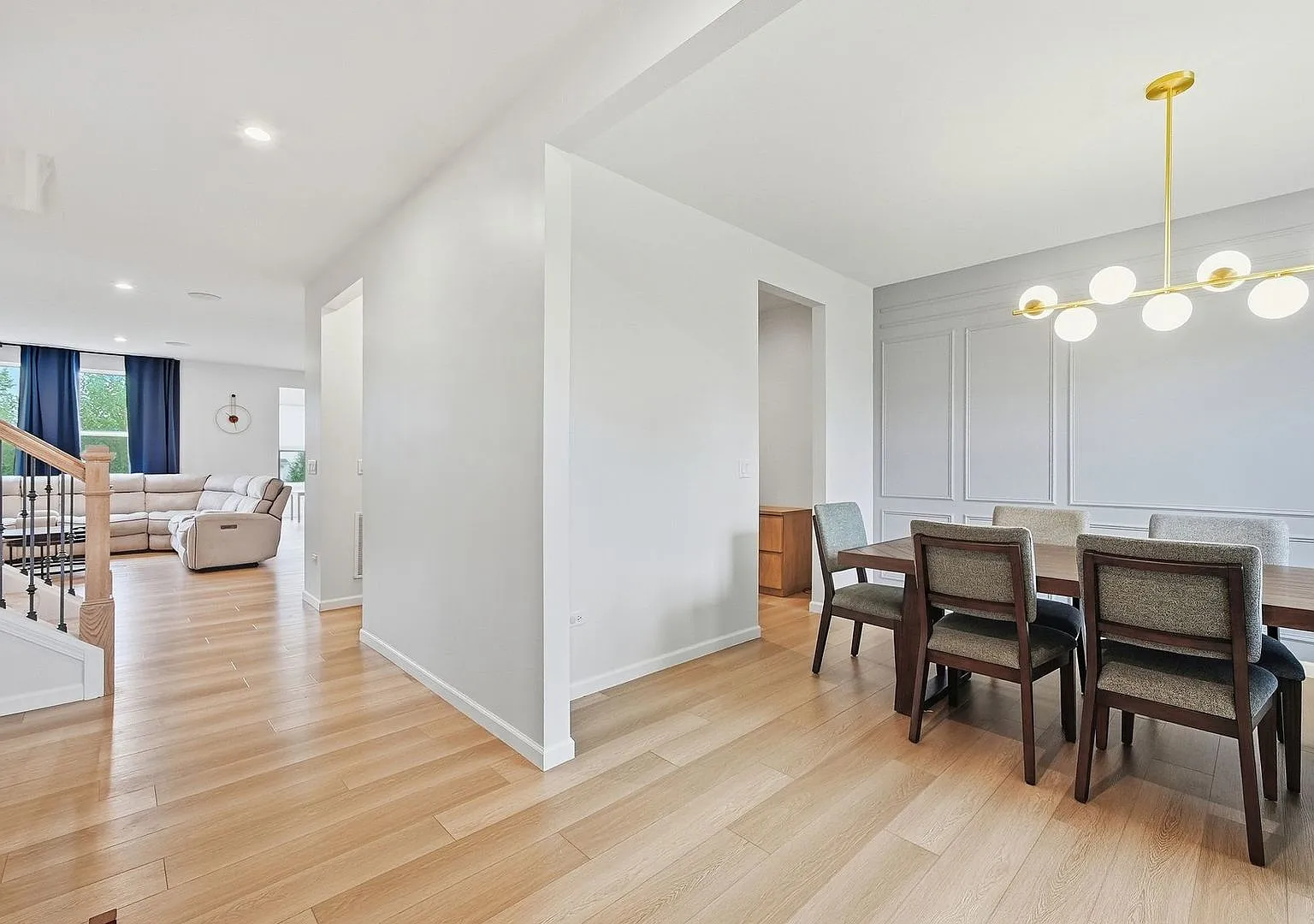 4 bed, 2.5 bath, 3258 sqft, $4,700 — Photo 2
