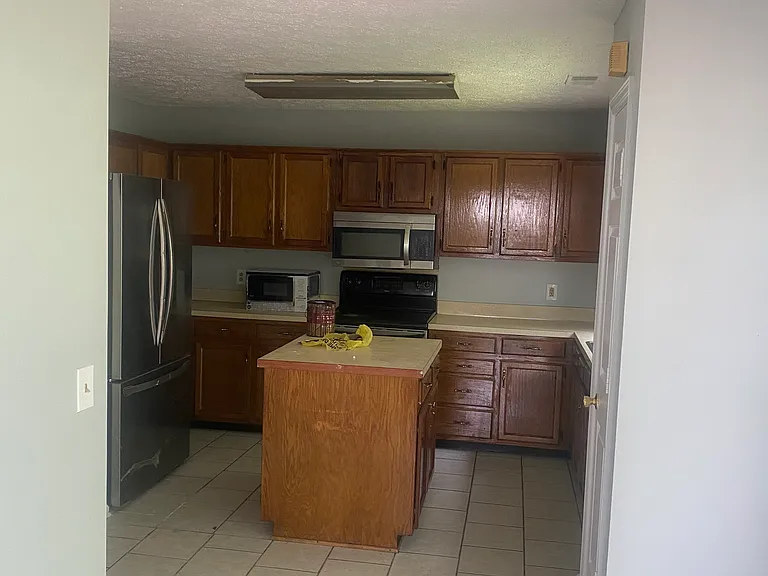 3717 Huntingboro Trl — Photo 9
