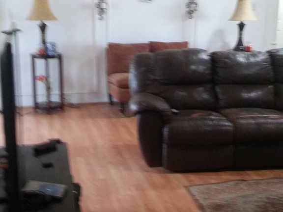 3rd image of 1902 N Arbor Rose Dr