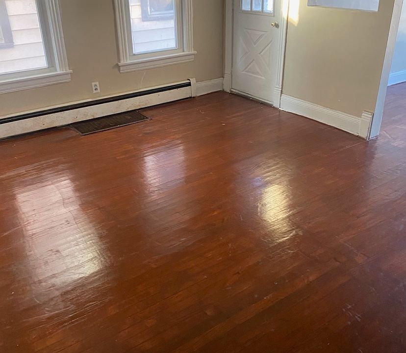 1st image of 223 William St #2
