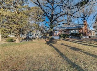 7917 S Rock Hill Rd, Saint Louis, MO 63123