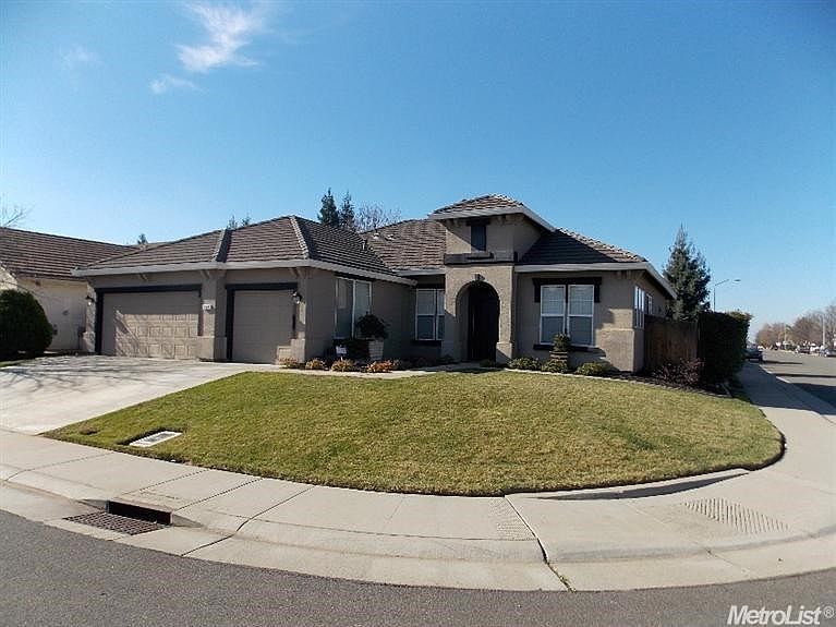 1st image of 252 Saint Moritz Ct
