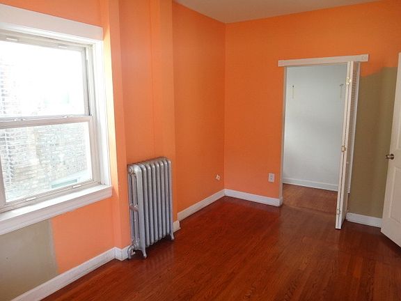 2nd image of 1944 S 61st Ave