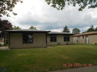 39667 Timberlane Dr, Sterling Heights, MI 48310