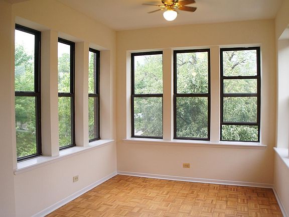 2nd image of 2315 N Kedzie Blvd #3R