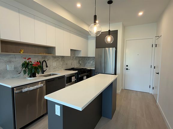 5th image of 6270 Gooseberry Dr #202