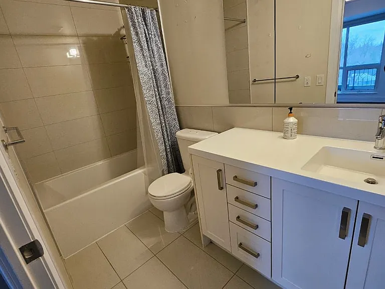 2 Old Mill Dr #423 — Photo 10