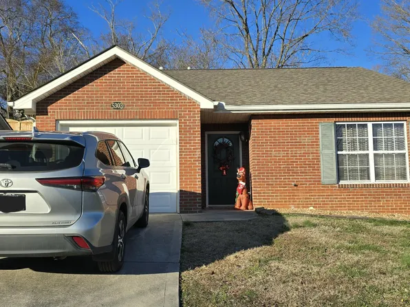 5303 Blue Star Dr, Knoxville, TN 37914