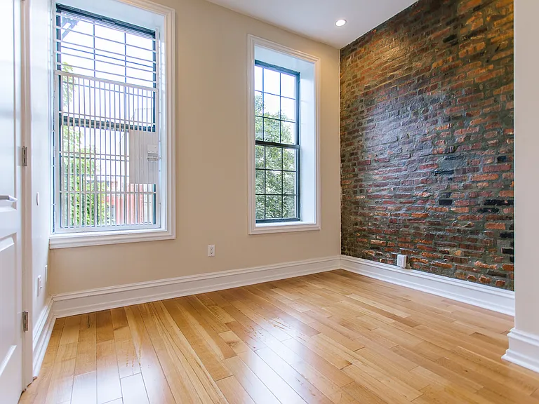 884 Madison St #3L — Photo 10