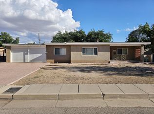 1604 Los Arboles Ave NW, Albuquerque, NM 87107