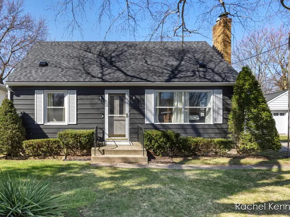 537 Winona Ave NW, Grand Rapids, MI 49504