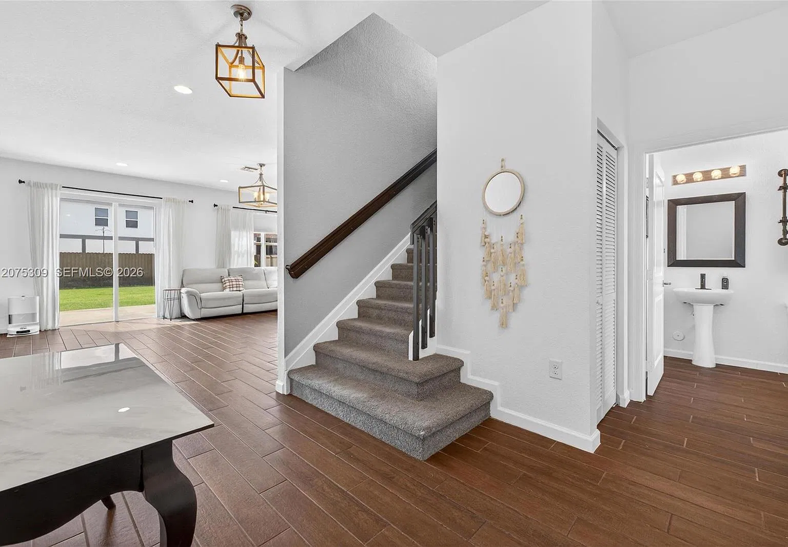 4 bed, 3.5 bath, 2204 sqft, $3,850 — Photo 3