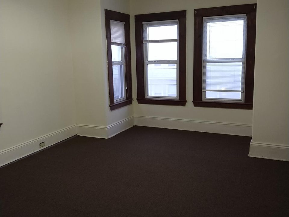 2nd image of 11 Ashley St Floor 2