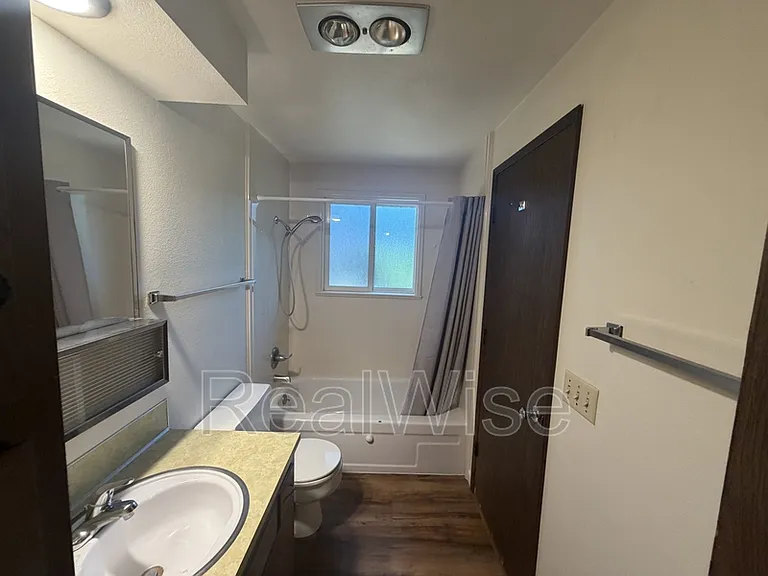 1229 NW Highland Ave #B — Photo 18