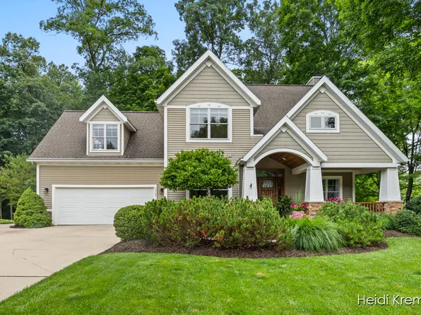 5069 Clear Springs Dr SE, Ada, MI 49301