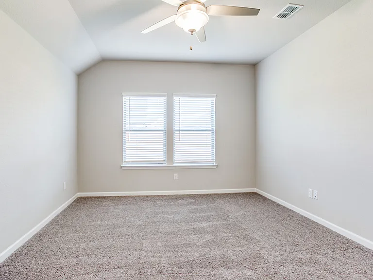 313 Ember Cir — Photo 17