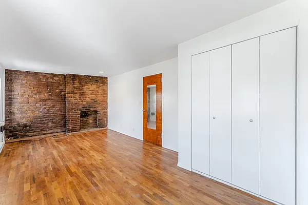 Rented by Modern Spaces | media 4