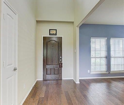 3rd image of 845 Golden Bear Ln