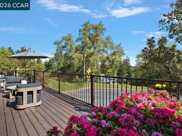 39 Sea Pines St, Moraga, CA 94556