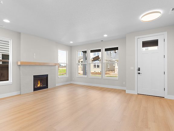 3rd image of 8065 SE Barlow Ln