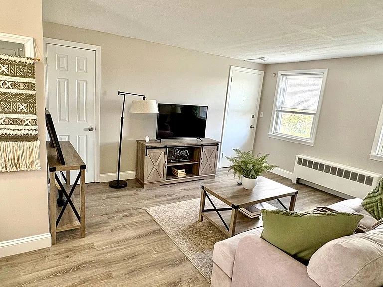Shawomet Gardens Apartments — Photo 7