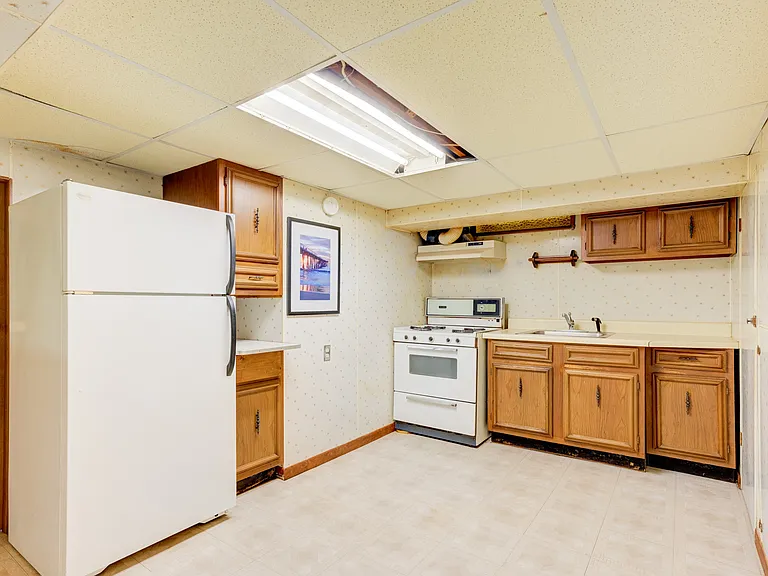 4708 Woodland Ave — Photo 20