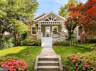 4406 Fessenden St NW, Washington, DC 20016