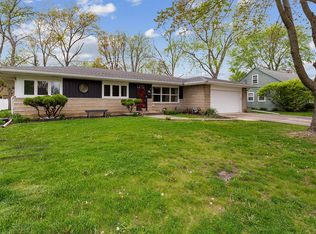 501 Bevan Dr W, Joliet, IL 60435