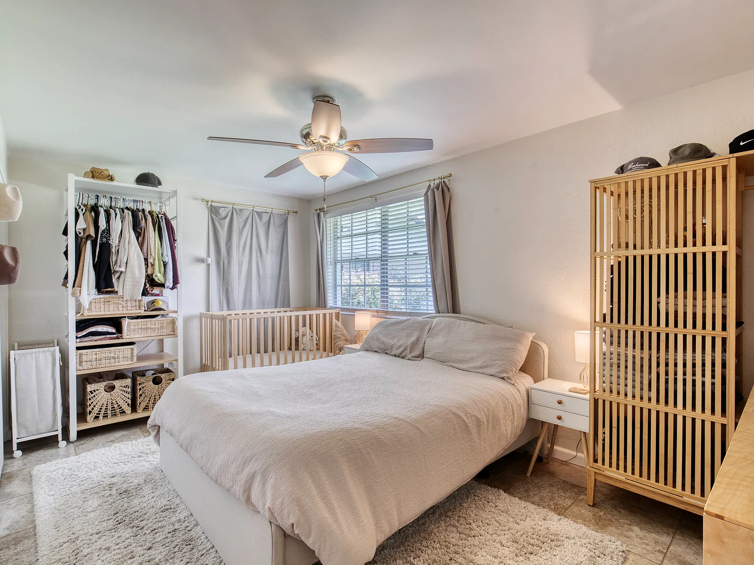 2 bed, 1100 sqft, $995 — Photo 3