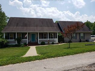 17 Morgan Dr, Ripley, WV 25275