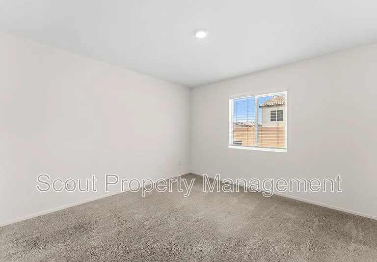28841 Cutlass St — Photo 10